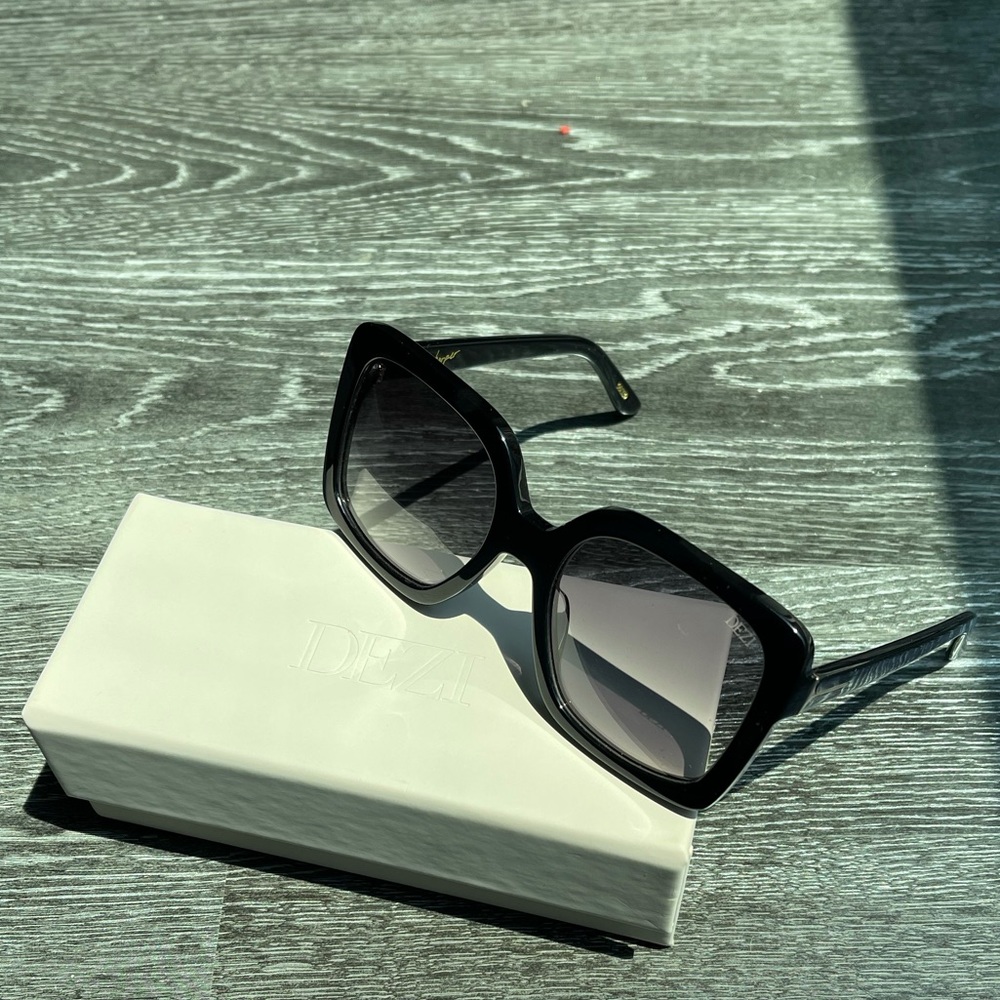 HARPER SUNGLASSES by DEZI